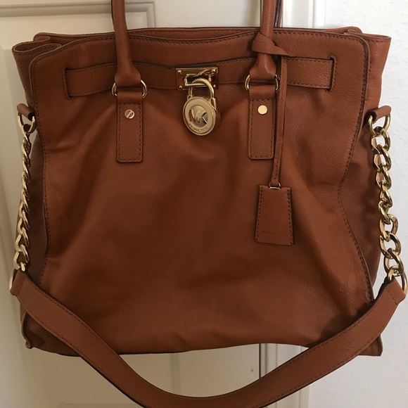 Michael Kors Hamilton Large Tan Tote - Picture 1 of 6